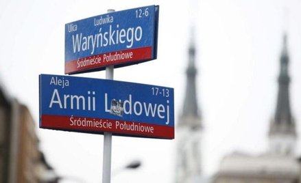 IPN przegrywa dekomunizację