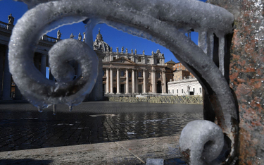 Watykan: Zwolnienie grozi tym, którzy nie chcą się zaszczepić przeciw COVID-19