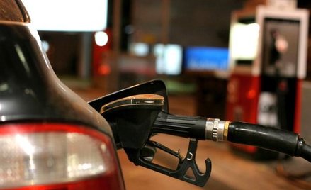 Odliczanie VAT od paliwa dla aut kupionych przed 1 stycznia