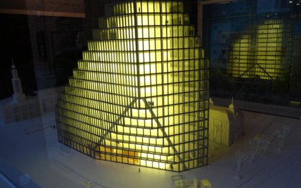 Na wystawie "Idea architektury odpowiedzialnej społecznie. Roosvelta 22" w Łodzi