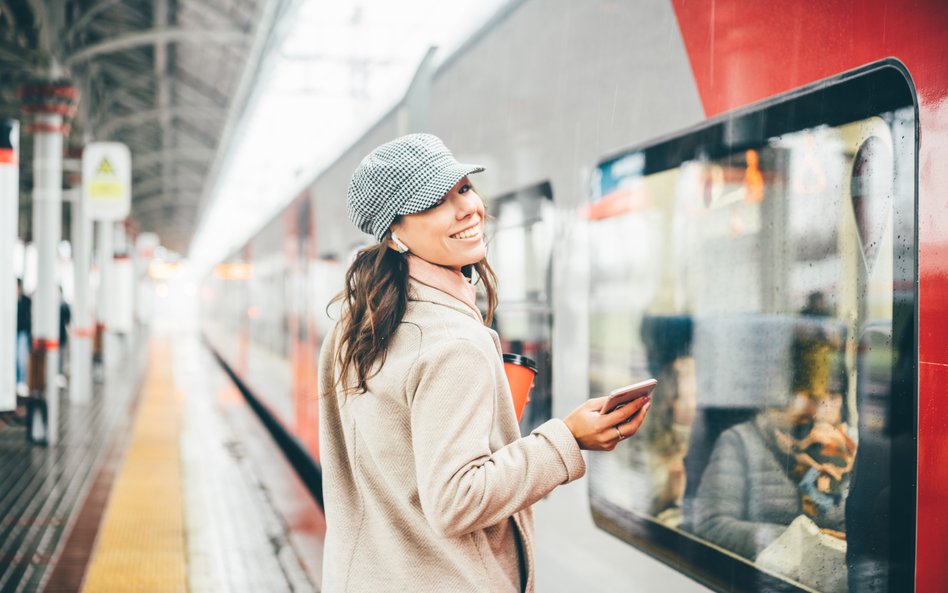 Unia Europejska: Pasażer musi mieć takie same prawa w autobusie, pociągu i samolocie