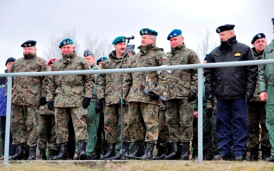 Uroczyste rozpoczęcie ćwiczeń na poligonie w Drawsku