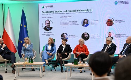 Uczestnicy panelu „Woda pod presją – wyzwania dla zbiorowego zaopatrzenia w wodę i odprowadzania ści