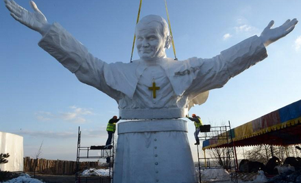 Kontrowersyjny pomnik Jana Pawła II