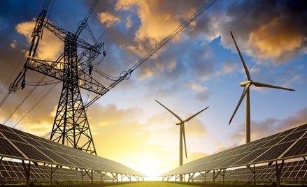 Obecna strategia energetyczna z 2021 r. już w momencie przyjęcia przez rząd była nieaktualna. Moc fo