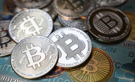 Bitcoin wyrwał się z matni. Pomogło trio
