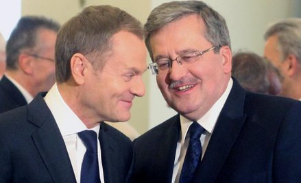 "Premier i prezydent abdykują 11 listopada"