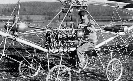 Paul Cornu w 1907 roku dowiódł, że lot śmigłowca jest możliwy
