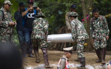 Tajlandia: Elon Musk wysyła inżynierów na pomoc uwięzionym w jaskini chłopcom
