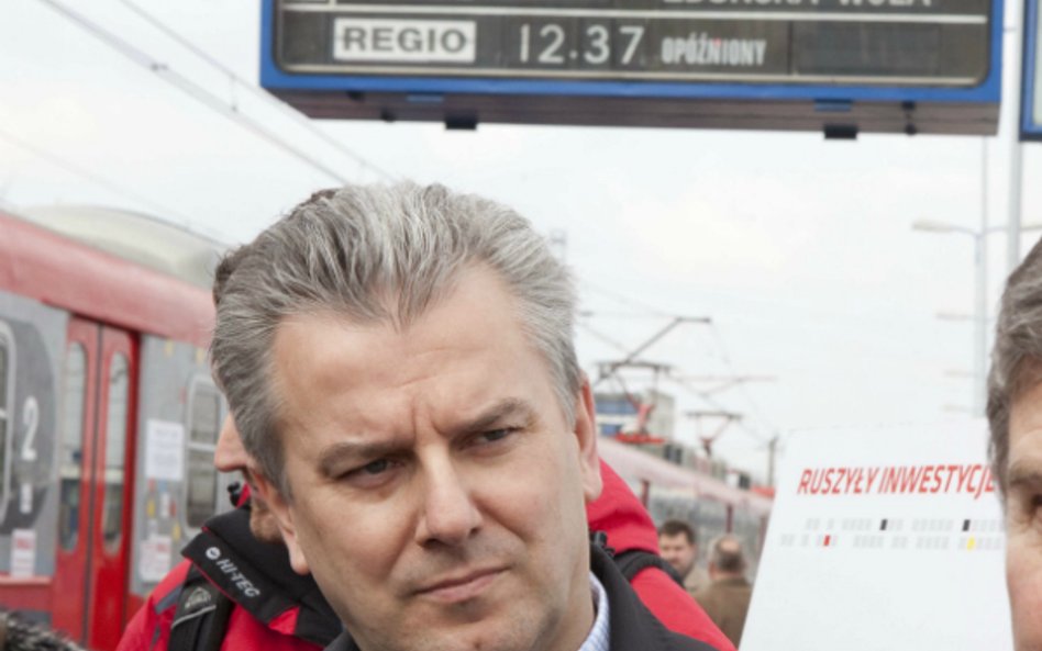 Opozycja żąda dymisji Cezarego Grabarczyka