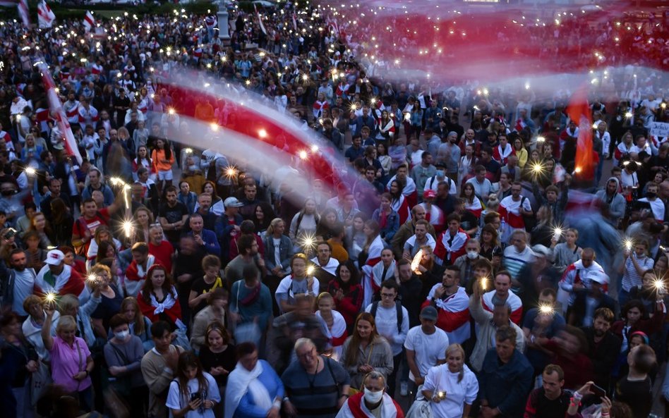 Ciało demonstranta znalezione w lesie. Służby: samobójstwo