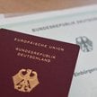 Jeden turysta, dwa paszporty na różne kraje? To możliwe – przyznaje niemiecki sąd
