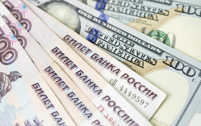 Ponad 105 mld dolarów w pończochach Rosjan; reżim nie wie, skąd się wzięły