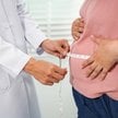 Nadwaga i otyłość w dzieciństwie mogą wiązać się z niższym prawdopodobieństwem urodzenia dziecka w d
