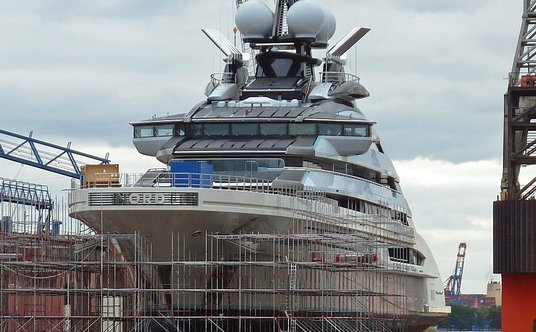 Nord podczas budowy w stoczni w Hamburgu.