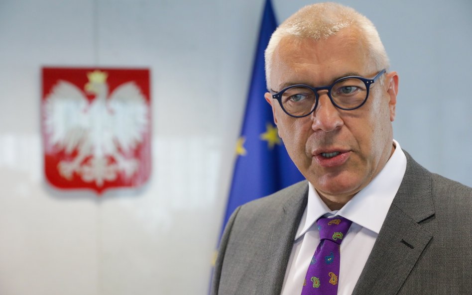 Przewodniczący zespołu Roman Giertych podczas spotkania Zespołu ds. Rozliczeń PiS z udziałem parlame