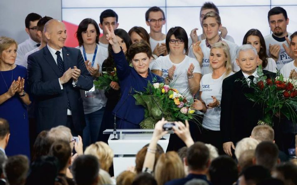 Jarosław Kaczyński dziękował m.in. Beacie Szydło, która ma być kandydatem PiS na premiera