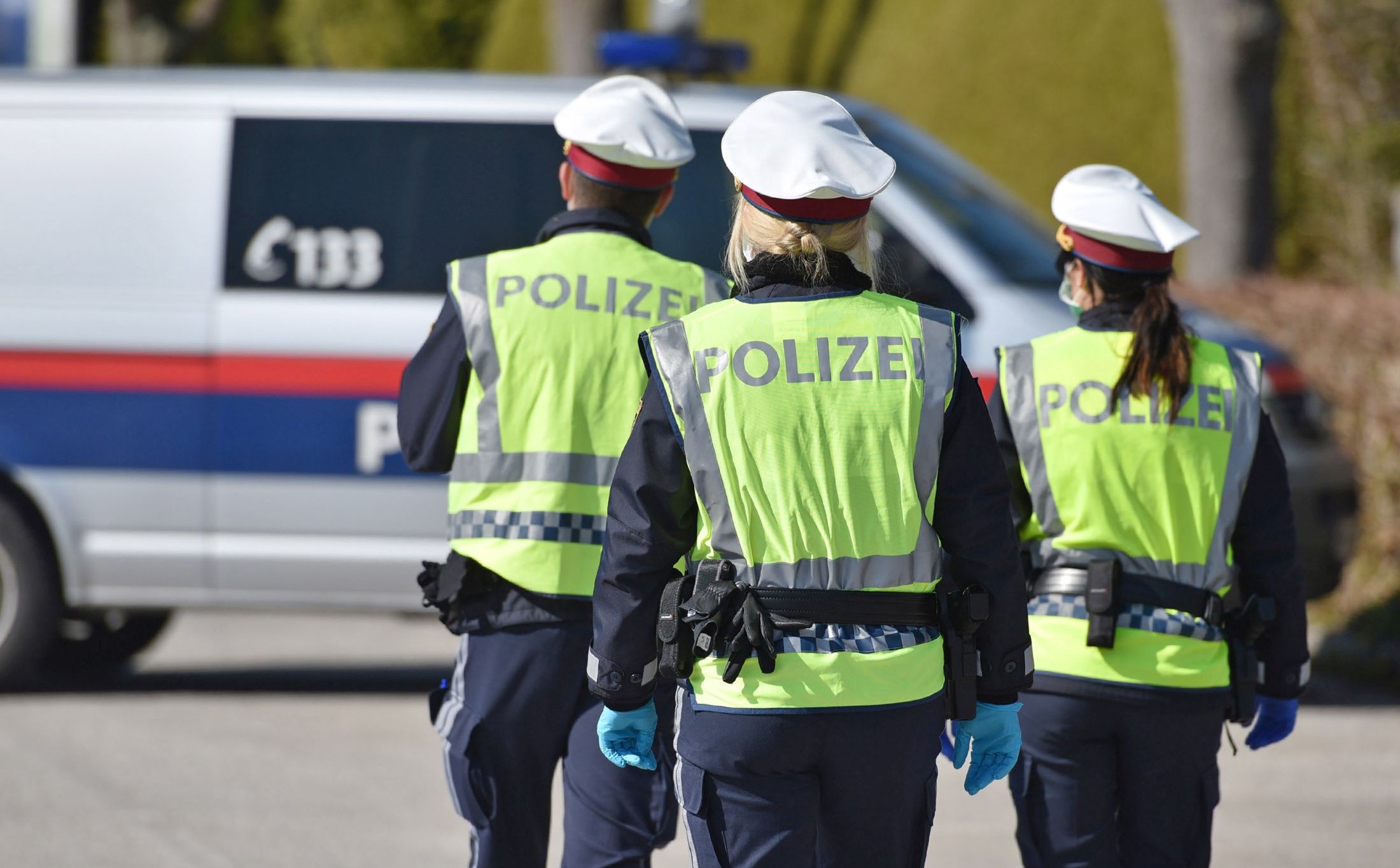 Chaos na drogach w Austrii. 30 tys. samochodów zawróconych z bocznych dróg