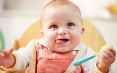 Co dawać do jedzenia niemowlęciu, żeby lepiej spało?