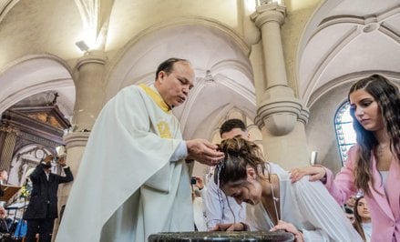 Po dekadach sekularyzacji, po skandalach nadużyć seksualnych, religijnej obojętności społeczeństwa k