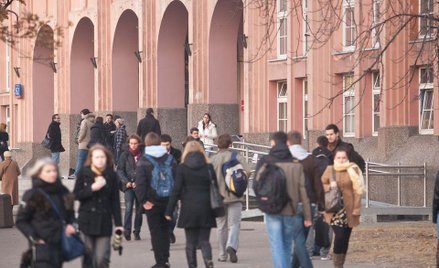 Rządowe stypendia w ogniu krytyki