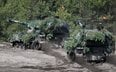 Armatohaubice samobieżne Sił Zbrojnych RP AHS Krab podczas szkolenia polskich i amerykańskich żołnie