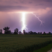 IMGW ostrzega przed gwałtownymi burzami. Wydano ostrzeżenia