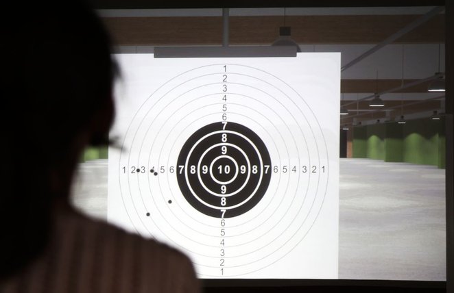 Trening odbywa się w świecie cyfrowym, lecz wrażenia są zbliżone do tych z klasycznego obiektu