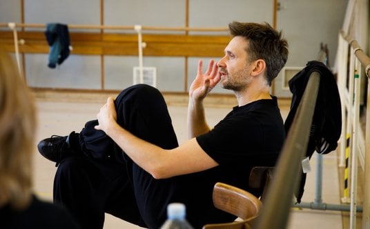 Robert Bondara (ur. 1983 r.) Tancerz, choreograf, reżyser