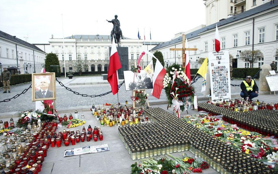 Rodziny wycofują poparcie dla pomnika smoleńskiego