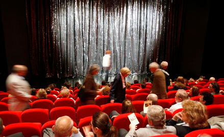 PIT: bilet do teatru od pracodawcy i darmowy wyjazd na spektakl przychodem pracownika