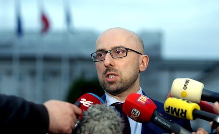 Sondaż: Kto chce dymisji rzecznika prezydenta Andrzeja Dudy