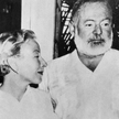 Ernest Hemingway z żoną Mary Welsh. Zdjęcie zrobiono w Havanie w 1954 roku.