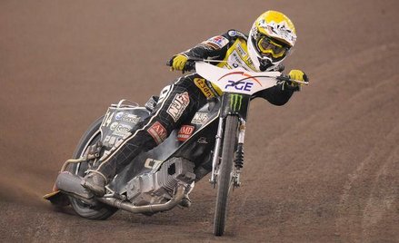 Działalność polegająca na profesjonalnym uprawianiu sportu żużlowego różni się od wykonywania działa