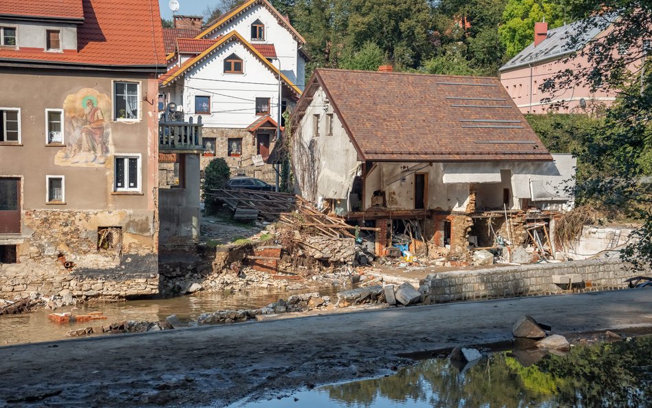 Lądek-Zdrój dwa dni po przejściu przez miasto fali powodziowej, 17 września 2024 r.