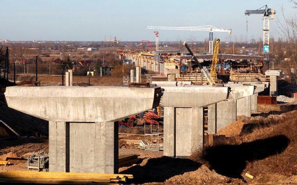 Rząd wstrzymuje przetargi drogowe