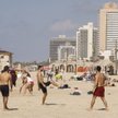 Niewykluczone, że świadectwo szczepienia stanie się „wizą turystyczną”. Na zdjęciu: plaża w Tel Awiw
