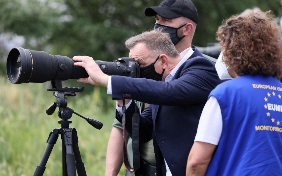 Prezydent Andrzej Duda odwiedził punkt kontrolny na "linii rozgraniczenia" przy granicy z Osetią Poł