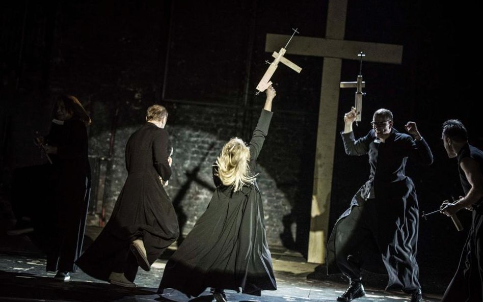 Spektakl "Klątwa". Teatr Powszechny wydał oświadczenie
