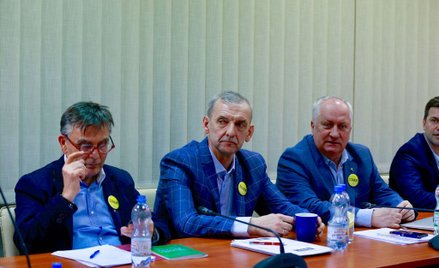 Sondaż: Rząd wygrał w szkołach, ale czy to koniec strajków?