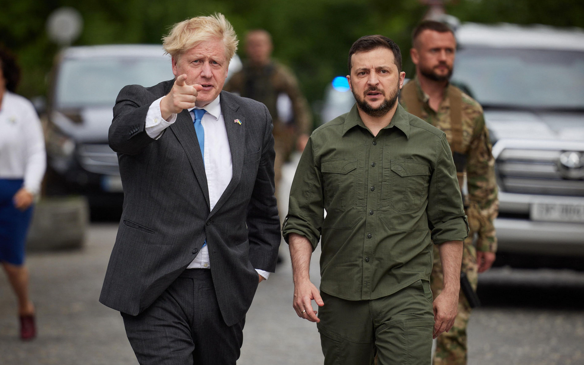 boris-johnson-i-wolodymyr-zelenski?t=cro