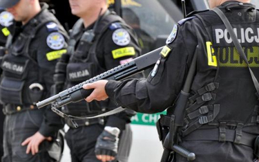 W Warszawie policjanci testują kamery m.in. podczas meczów piłkarskich.