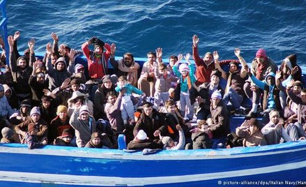 Uchodźcy są zdeterminowani i ryzykują życiem usiłując pokonać Morze Śródziemne