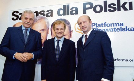 Doświadczenia Donalda Tuska (w środku) nie wskazywały na niego jako na twardego twórcę partyjnej mas