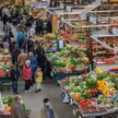 Odszkodowanie za upadek na mokrej podłodze w markecie