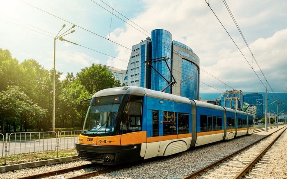 PESA sprzedała Sofii 13 Swingów za 98,5 mln zł