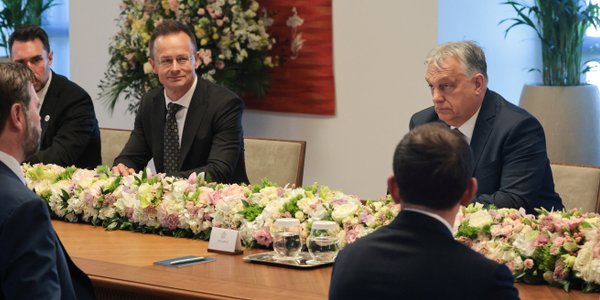 Orban zabrał głos ws. kontaktów Szijjártó z Ławrowem