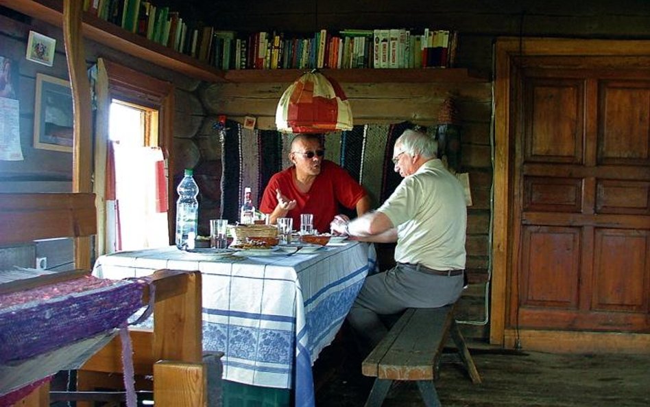 Jerzy Bahr (z prawej) w gościnie u Mariusza Wilka (fot. Natasza Wilk)