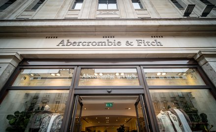 Były dyrektor generalny i prezes Abercrombie & Fitch Mike Jeffries jest oskarżony o gwałty, molestow