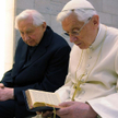 KS. Georg Ratzinger i papież Benedykt XVI (zdjęcie z 2012 roku)